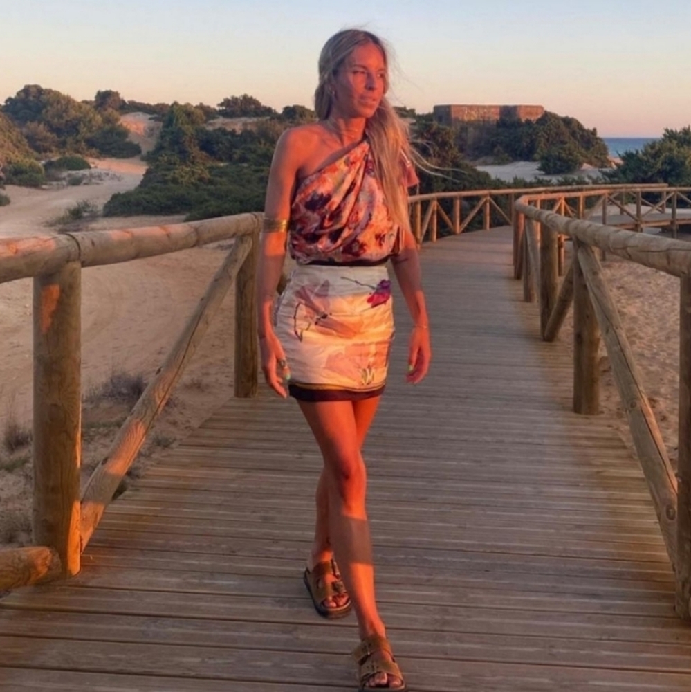 Zara 3-in-1 Limited Edition Printed Silk Hankerchief Dress - Picture 11 of 16